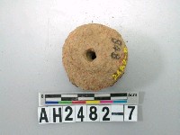 藏品(紅色粗砂陶紡輪)的圖片